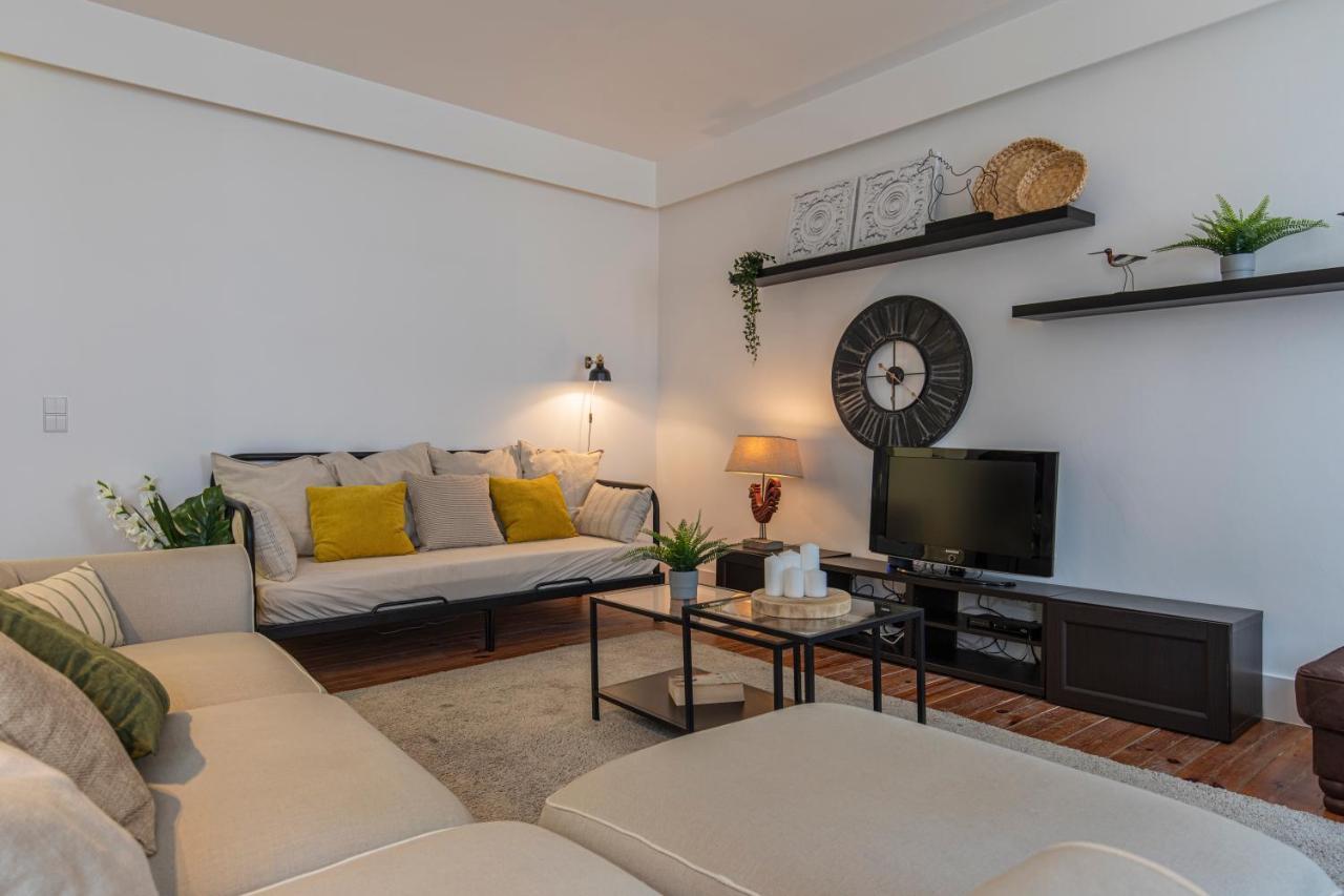 32 -Lovely 2 Bedroom Apt In Principe Real Lisbona Esterno foto