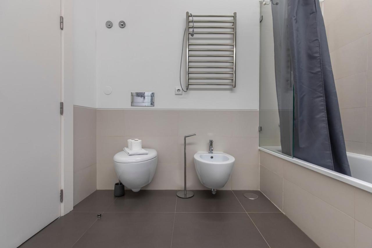 32 -Lovely 2 Bedroom Apt In Principe Real Lisbona Esterno foto