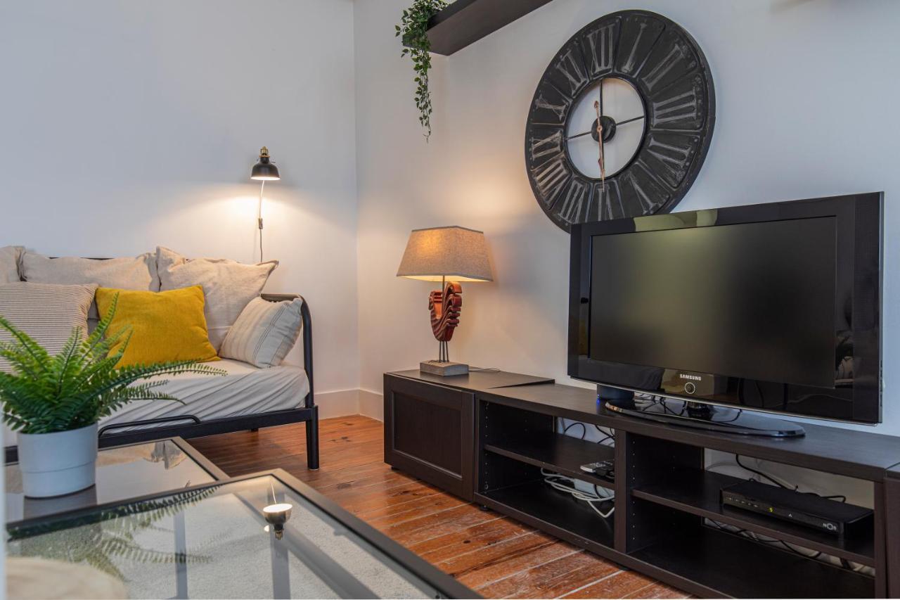 32 -Lovely 2 Bedroom Apt In Principe Real Lisbona Esterno foto